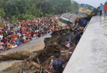 Choque de trenes en Bangladés deja al menos 30 muertos y 100 heridos