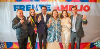 Xóchitl Gálvez celebra reunión con líderes del Frente por México en Puebla Gálvez