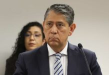 María Fernanda “N” y Alí “N”, vinculados por ejercicio indebido de funciones María