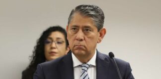 María Fernanda “N” y Alí “N”, vinculados por ejercicio indebido de funciones María