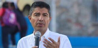 Rivera pide diálogo entre comerciantes del Mercado Amalucan Rivera