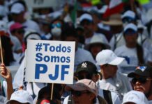 Trabajadores del Poder Judicial en Puebla marchan contra extinción de fideicomisos Trabajadores