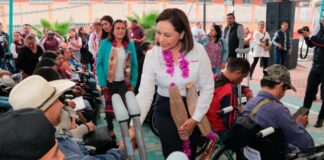 Entrega SEDIF aparatos rehabilitatorios en la Sierra Nororiental