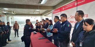 Ariadna Ayala reconoce a policías y anuncia aumento salarial elementos