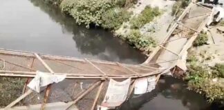 Colapsa puente peatonal en Edomex; hay 13 heridos