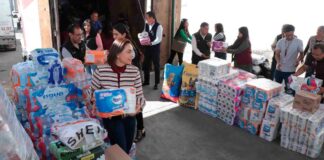 Gaby Bonilla abandera salida de convoy con 35 toneladas de ayuda a Guerrero Gaby Bonilla