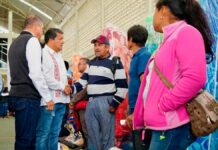 Julio Huerta visita a afectados por Otis en Venustiano Carranza Julio Huerta