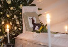 Dan último adiós a Monserrat sin llantos y en pie de lucha Velorio de Monserrat