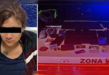 Detienen a mujer que robo 19 celulares en Desfile de Muertos Mujer