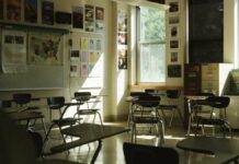 Polonia: Al menos 4 heridos tras ataque con cuchillo en una escuela Polonia