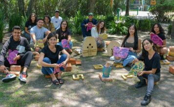 Académica UDLAP realiza taller de bordado colaborativo UDLAP