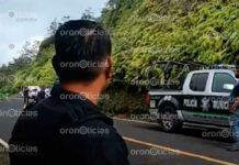 Transportistas hallan cadáver envuelto sobre la Zacapoaxtla – Cuetzalan Cadáver