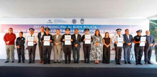 Tlatehui entrega estímulos y reconocimientos a policías reconocimientos
