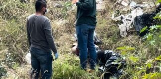 Hallan cadáver embolsado de una mujer en Lomas de Santa Catarina