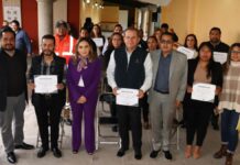 Paola Angon entrega “Premio al Mérito” a funcionarios de Cholula