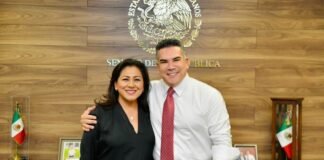 Nadia Navarro deja la bancada del PAN para sumarse al PRI en el Senado