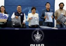 Entrega Lilia Cedillo uniformes para personal de la BUAP