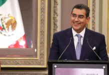 Sergio Salomón otorgó aumento salarial a 18 mil funcionarios este 2023 Sergio Salomón