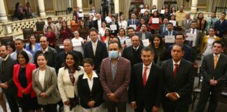 Congreso de Puebla reconoce a personal médico por su labor durante la pandemia
