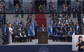 No hay plata: Javier Milei en toma de protesta como presidente de Argentina