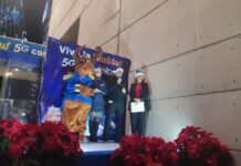 Telcel celebra la Navidad con encendido de Árbol en Puebla capital