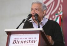 AMLO se compromete a consolidar sistema IMSS-Bienestar en Puebla
