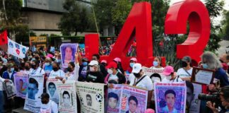 Militares acusados en caso Ayotzinapa salen con libertad condicional Ayotzinapa
