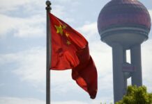 China: 47 personas quedan sepultadas tras deslave China