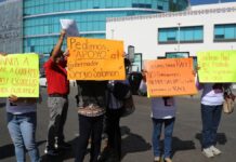 Bloquean bulevar 5 de Mayo por desaparición de Guillermo Raúl López