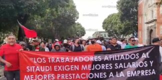 Sindicatos en Puebla marchan exigiendo mejores salarios