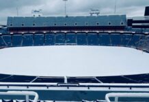 Buffalo Bills pide ayuda para quitar la nieve de su estadio