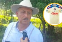 Gobernador de Tabasco compara portar “narcoplayeras” con usar playera del América