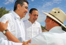Eduardo Castillo acompaña a Sergio Salomón en la Mixteca Poblana