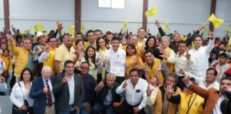 Lalo Rivera recibe constancia del PRD como candidato a la gubernatura