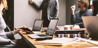 España busca reducir la jornada laboral a 37,5 horas semanales España