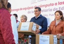 Gobierno entrega mil 200 equipos de cómputo a la SEP Gobierno