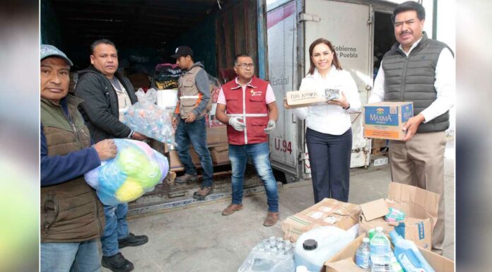 Abandera Gaby Bonilla salida de convoy con víveres a Guerrero Guerrero