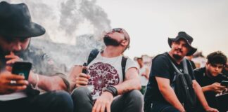 Reino Unido prohibirá consumo de vapeadores desechables