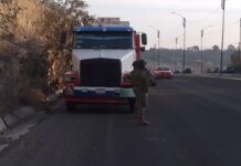 Aseguran tractocamión con reporte de robo en Periférico Ecológico