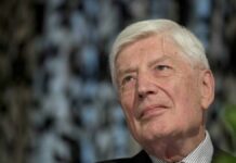 Exprimer ministro de Países Bajos y su esposa reciben juntos la eutanasia