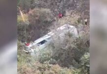 Autobús vuelca en barranco de La Colorada-Ixcaquixtla y deja 16 lesionados Autobús