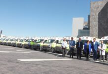 Entrega Beneficencia Pública 23 ambulancias y apoyos médicos