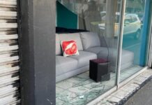 Atacan mueblería en colonia Prados Agua Azul