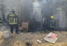 Se incendia inmueble abandonado en Las Torres