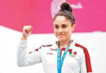 Raquetbolista Paola Longoria buscará diputación federal por MC Longoria