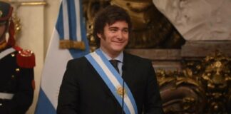 Milei amenaza a aficionados de fútbol que apoyen protesta de jubilados