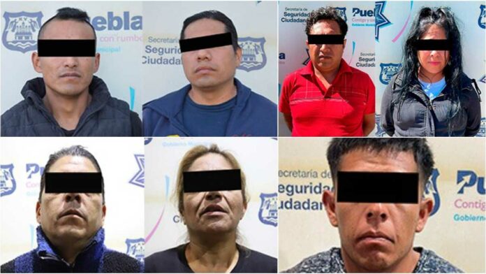 Policías