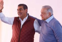 AMLO reconoce colaboración de Sergio Salomón para reconstrucción por 19S Sergio Salomón