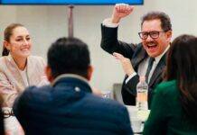 Se reúnen diputados federales de Juntos Hacemos Historia con Sheinbaum Sheinbaum