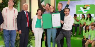 Sheinbaum recibe constancia como candidata del PVEM a Presidencia de México Sheinbaum